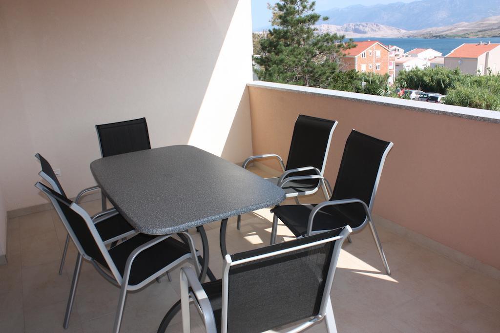 Apartments Augustin Pag Town Quarto foto